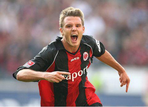 不断地扩大 不断地扩大